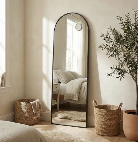 Arched full length standing - arched, full-length
